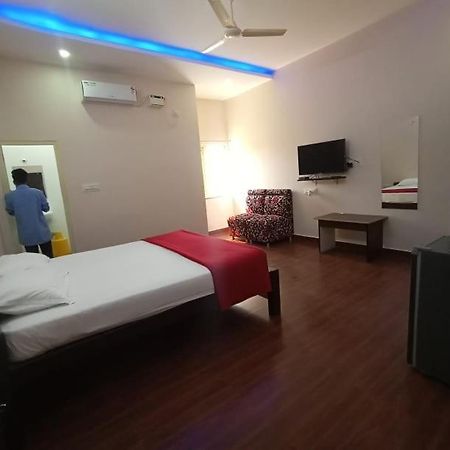 Ss Lodge Devanahalli エクステリア 写真