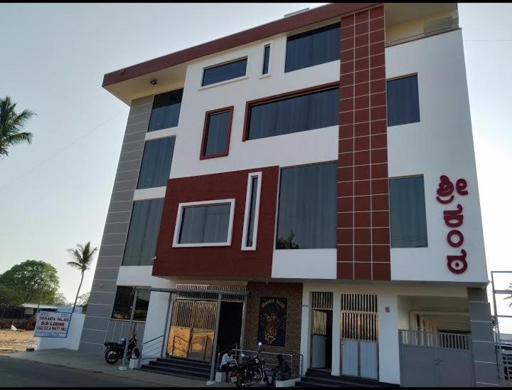 Ss Lodge Devanahalli エクステリア 写真